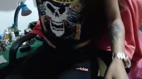 Snapshot of skinny_sexy666 chatting on May 4, 2026, 7:32 pm skinny_sexy666 online show from May 4, 2026, 7:32 pm