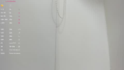   online show from October 26, 2025, 11:27 am