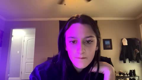 Snapshot of skinnyangel21 chatting on March 24, 2026, 11:10 pm skinnyangel21 online show from March 24, 2026, 11:10 pm
