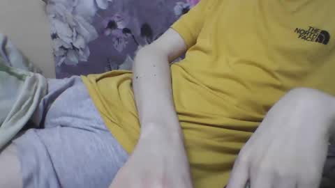 Snapshot of skinnycuteman chatting on January 13, 2025, 6:38 am skinnycuteb0y online show from January 13, 2025, 6:38 am