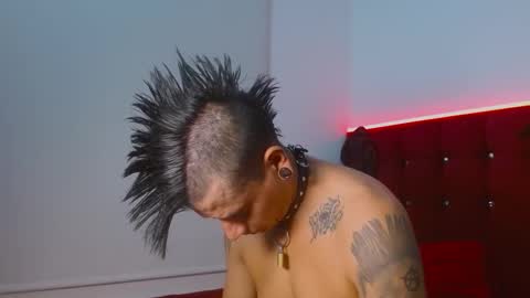 Snapshot of skinnydevil1 chatting on March 5, 2026, 4:19 am skinnydevil1 online show from March 5, 2026, 4:19 am