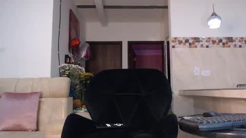 Snapshot of skinnyflak7 chatting on October 5, 2025, 6:56 am jesica online show from October 5, 2025, 6:56 am