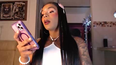 Snapshot of skinnyflak7 chatting on December 14, 2025, 5:24 am jesica online show from December 14, 2025, 5:24 am