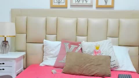 Snapshot of skinnygirl_28 chatting on November 24, 2025, 7:24 pm SkinnyGirl online show from November 24, 2025, 7:24 pm