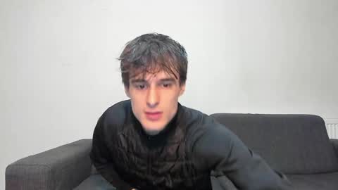 skinnyguywithbigd online show from December 8, 2024, 2:41 pm