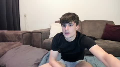 skinnyguywithbigd online show from April 14, 2026, 11:44 pm