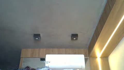 skinnykittencam online show from November 11, 2025, 1:00 pm