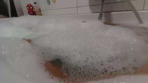 skinnymilf14021986 online show from November 17, 2025, 7:41 pm