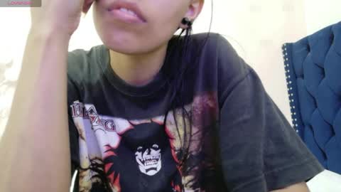 Snapshot of skinnyneighbour_ chatting on June 4, 2026, 3:01 am Karla online show from June 4, 2026, 3:01 am