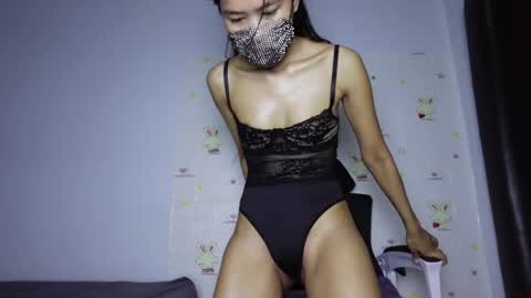 Snapshot of skinnythai4u chatting on May 6, 2026, 4:12 pm skinnythai4u online show from May 6, 2026, 4:12 pm
