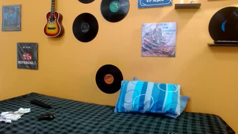 VERUS online show from December 18, 2025, 7:09 pm