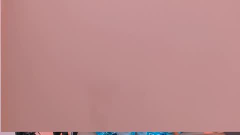 YULIANA online show from October 24, 2025, 7:32 pm