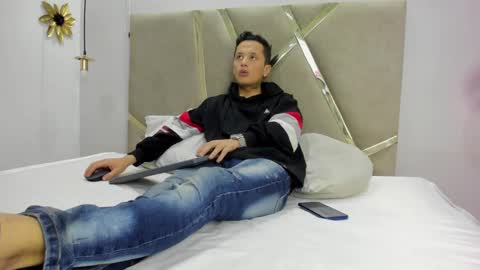 SkinnyZeth online show from October 1, 2025, 4:51 am