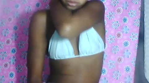 Snapshot of skinygirl2 chatting on June 19, 2026, 6:12 pm skinygirl2 online show from June 19, 2026, 6:12 pm