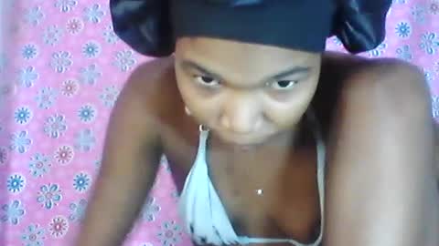 Snapshot of skinygirl2 chatting on June 20, 2026, 6:16 am skinygirl2 online show from June 20, 2026, 6:16 am