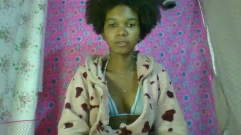 Snapshot of skinygirl2 chatting on July 9, 2026, 4:38 am skinygirl2 online show from July 9, 2026, 4:38 am
