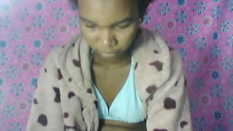Snapshot of skinygirl2 chatting on July 24, 2026, 9:29 am skinygirl2 online show from July 24, 2026, 9:29 am