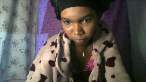 Snapshot of skinygirl2 chatting on July 31, 2026, 6:18 pm skinygirl2 online show from July 31, 2026, 6:18 pm