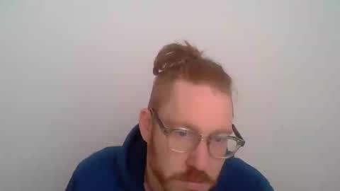 Snapshot of sklave_s chatting on April 26, 2026, 8:34 am sklave_s online show from April 26, 2026, 8:34 am