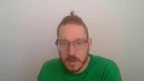 Snapshot of sklave_s chatting on May 9, 2026, 7:57 am sklave_s online show from May 9, 2026, 7:57 am