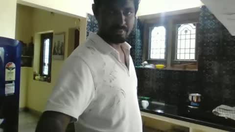Snapshot of sklavepappu143 chatting on March 17, 2026, 5:33 am Indianslut1431 online show from March 17, 2026, 5:33 am
