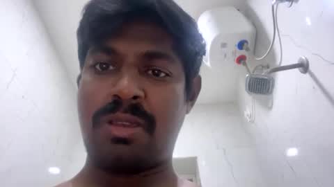 Snapshot of sklavepappu143 chatting on March 29, 2026, 1:55 pm Indianslut1431 online show from March 29, 2026, 1:55 pm