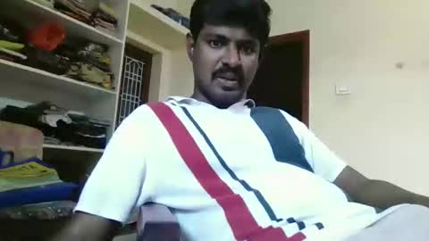 Snapshot of sklavepappu143 chatting on April 1, 2026, 4:24 am Indianslut1431 online show from April 1, 2026, 4:24 am