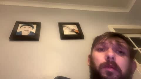 skuzzy25 online show from December 21, 2025, 4:19 am