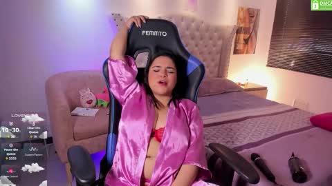 Sky  Independent model WISH LIST   online show from October 24, 2025, 2:46 pm