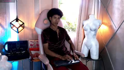 sky_walkerss online show from April 2, 2026, 5:32 pm