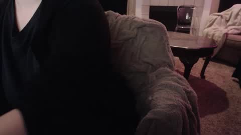 SKYLE   online show from October 8, 2025, 7:50 am