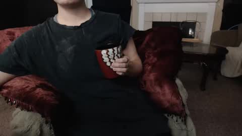 SKYLE   online show from November 3, 2025, 10:42 pm