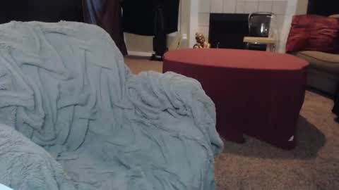 SKYLE   online show from November 7, 2025, 9:59 pm