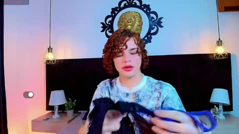 Snapshot of skyee_angel chatting on April 25, 2026, 7:11 pm Angel online show from April 25, 2026, 7:11 pm