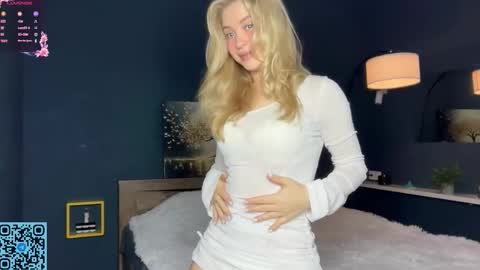 Skye online show from October 24, 2025, 7:10 pm