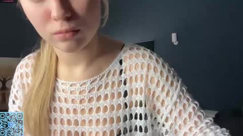 Skye online show from December 19, 2025, 5:58 am