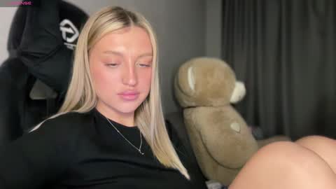 GARRY AND SOPHIA online show from January 30, 2025, 7:15 pm