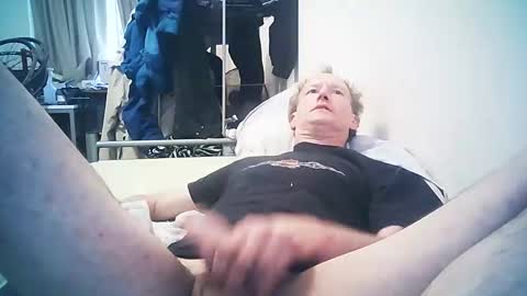 Snapshot of skylab78 chatting on December 4, 2024, 8:56 am MadOteC online show from December 4, 2024, 8:56 am