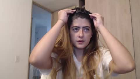 Skyler online show from January 16, 2025, 3:02 am