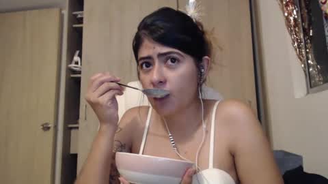 Skyler online show from February 5, 2025, 3:02 am