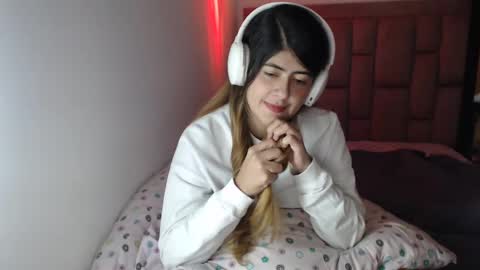 Skyler online show from March 12, 2025, 2:30 am