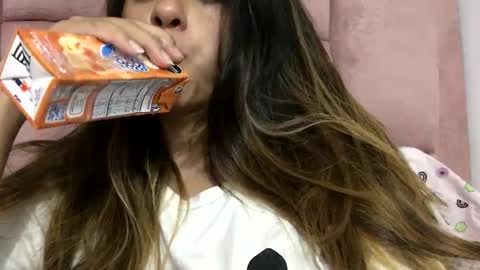 Skyler online show from September 15, 2025, 4:34 am