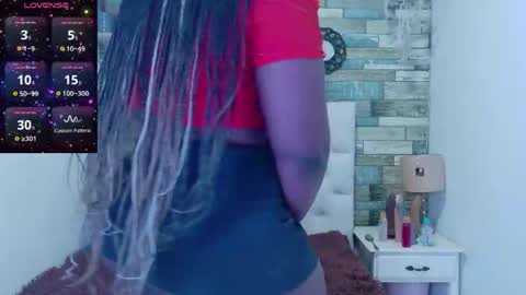 skyler_naomi online show from May 8, 2026, 1:49 pm