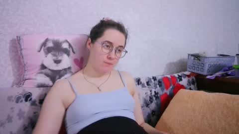 skyressie333 online show from February 16, 2025, 3:59 pm