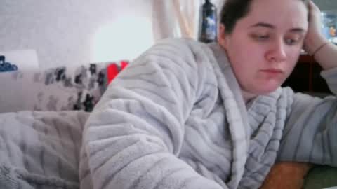 skyressie333 online show from March 12, 2025, 1:40 pm