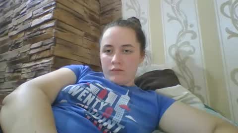 skyressie333 online show from October 3, 2025, 7:55 pm