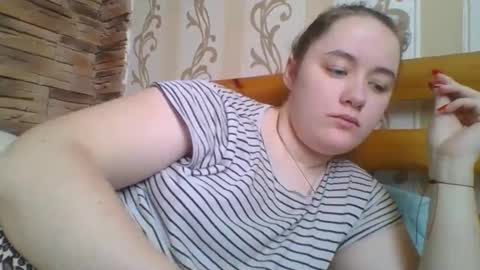 skyressie333 online show from February 17, 2026, 6:43 am