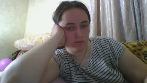 skyressie333 online show from April 13, 2026, 7:08 pm