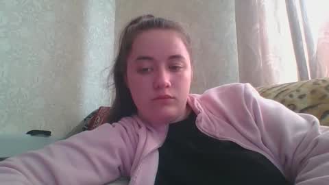 skyressie333 online show from April 23, 2026, 6:14 am