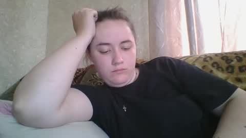 skyressie333 online show from April 26, 2026, 6:22 am